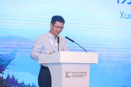 汽车进化论：从传统汽车到智能网联汽车