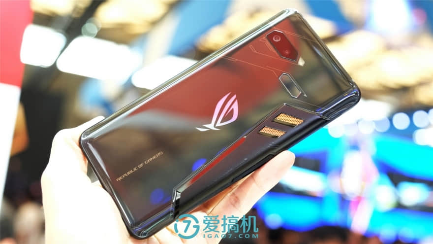 败家之眼 华硕ROG Phone游戏手机上手体验