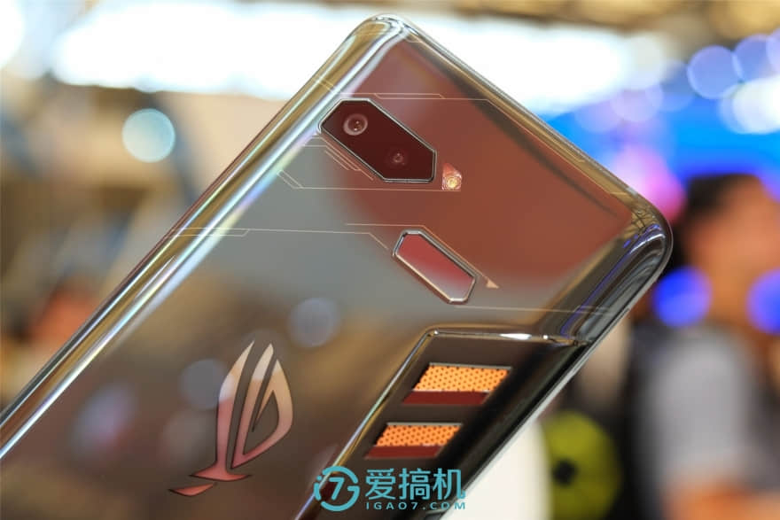 败家之眼 华硕ROG Phone游戏手机上手体验